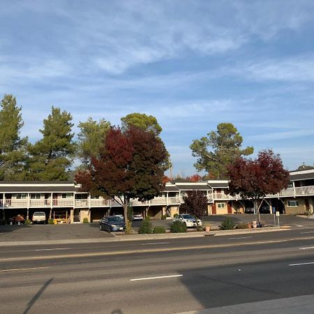 Elmwood Motel Auburn Exterior photo